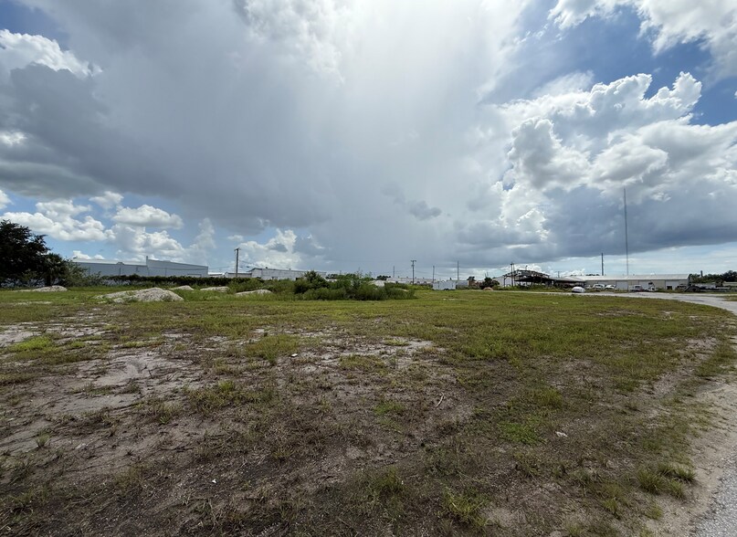 More Photos Of 0 Saluda Rd, Lakeland Land For Lease