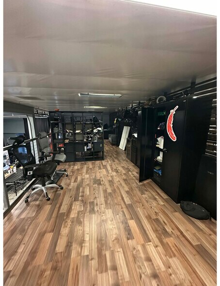 More Photos Of 11318-11320 Santa Monica Blvd, Los Angeles Storefront For Lease