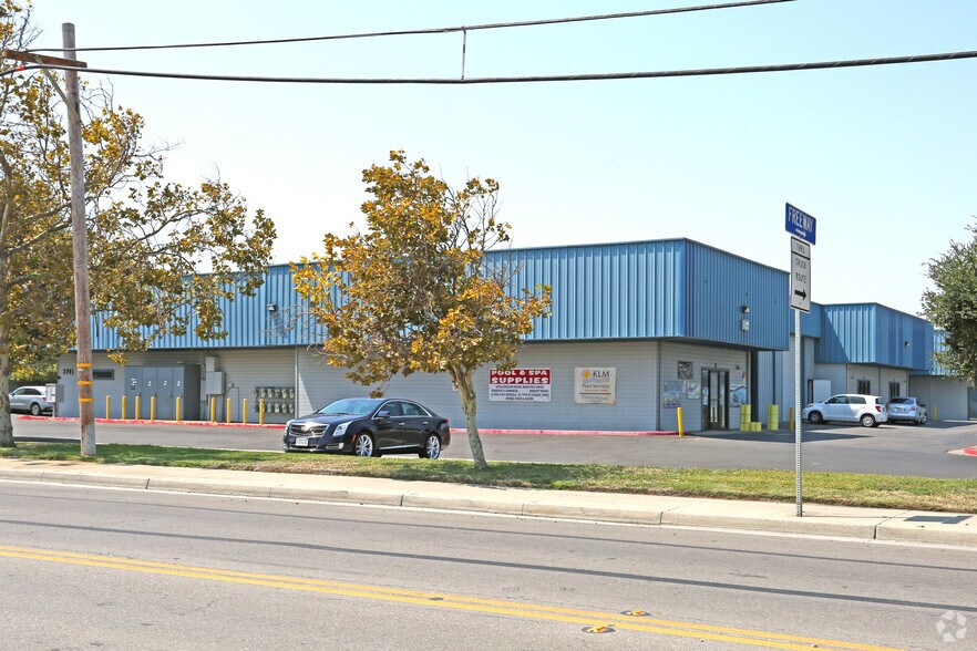 More Photos Of 3941 Holly Dr, Tracy Warehouse For Lease