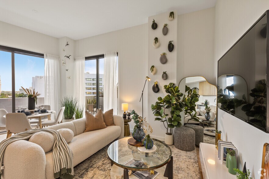 More Photos Of 201 Clearwater Dr, West Palm Beach Apartments For Lease
