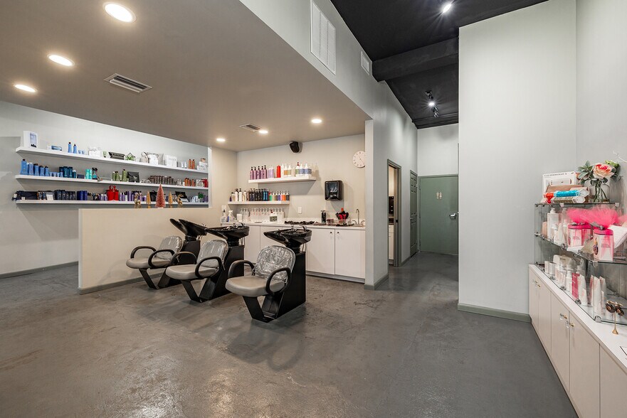 More Photos Of 3831 Tyrone Blvd N, Saint Petersburg Office For Lease