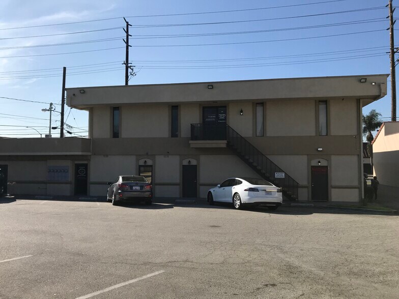 More Photos Of 1149-1163 N Tustin St, Orange General Retail For Lease
