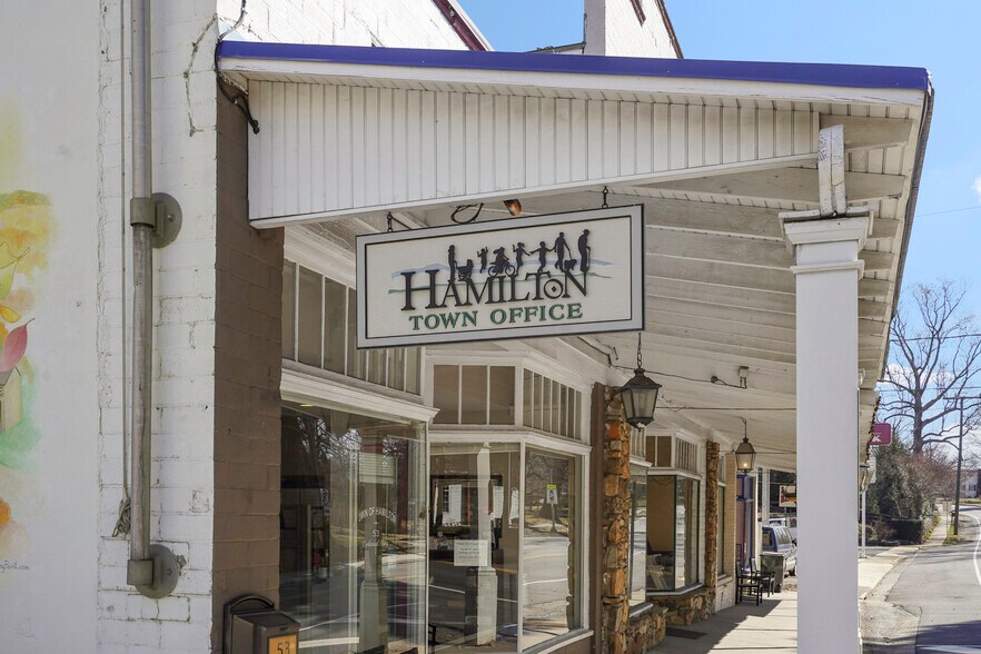 More Photos Of 43 E Colonial Hwy, Hamilton Restaurant For Sale