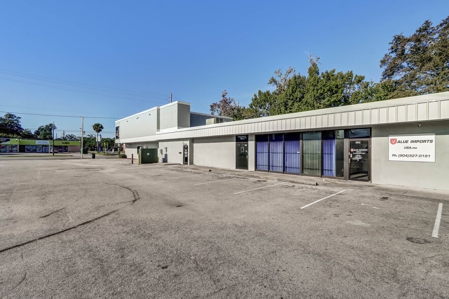 More Photos Of 6701 Beach Blvd, Jacksonville Freestanding For Lease