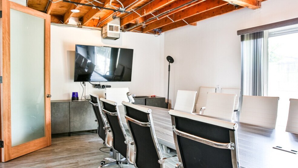 More Photos Of 1201-1291 Electric Ave, Venice Loft Creative Space For Lease