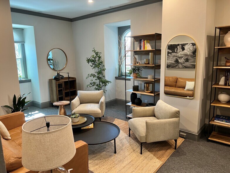 More Photos Of 68 E Court St, Doylestown Office For Lease