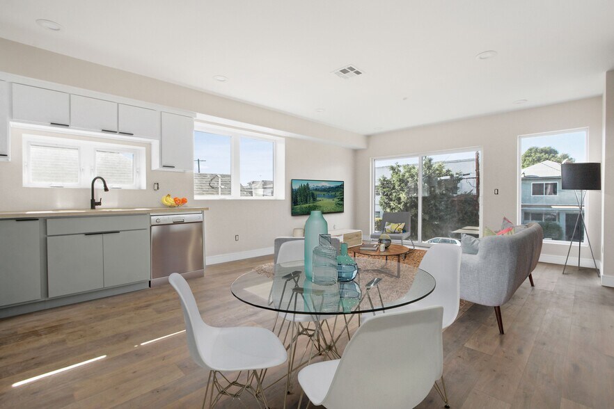 More Photos Of 1726 Menlo Ave, Los Angeles Apartments For Sale