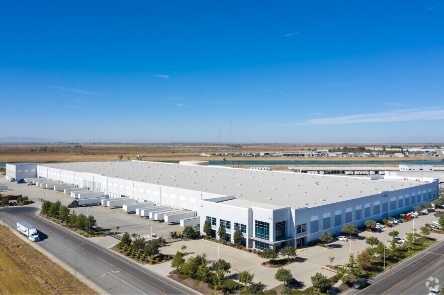More Photos Of 3600 Massie Ct, West Sacramento Warehouse For Lease