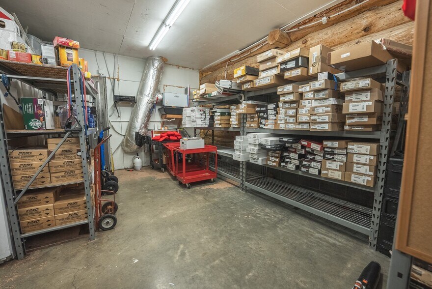 More Photos Of 118 First Ave, Hampton General Retail For Sale