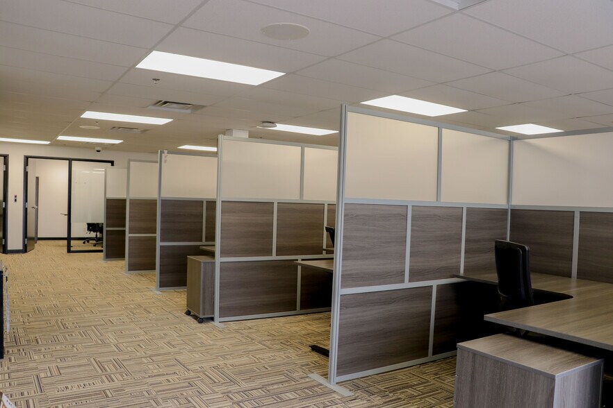 More Photos Of 3601 82nd Ave, Leduc Flex For Lease