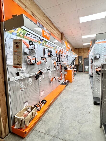 More Photos Of 11660 Highway 96, Millport Auto Repair For Lease