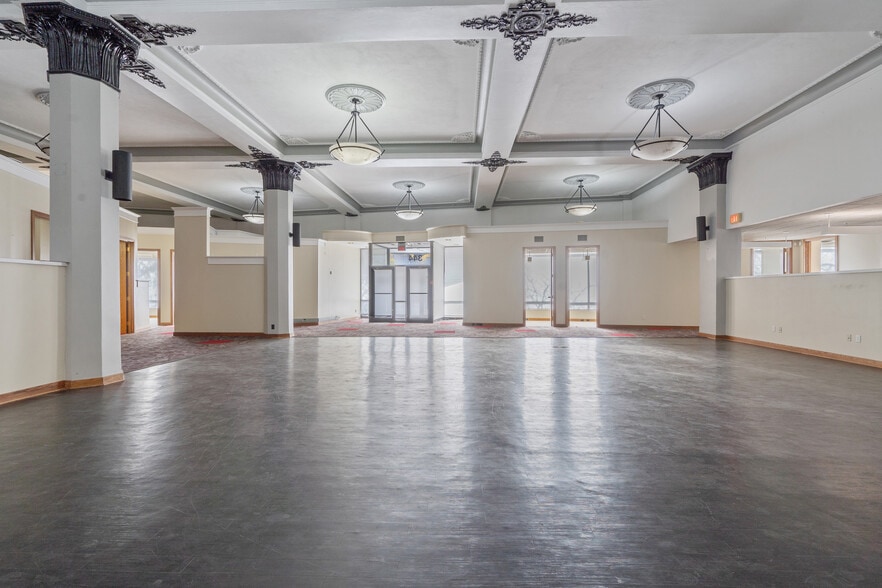 More Photos Of 344 W Genesee St, Syracuse Loft Creative Space For Lease