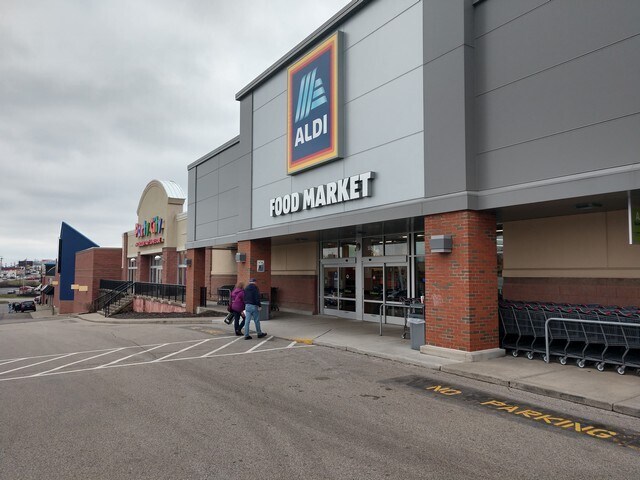 More Photos Of , Cincinnati General Retail For Sale