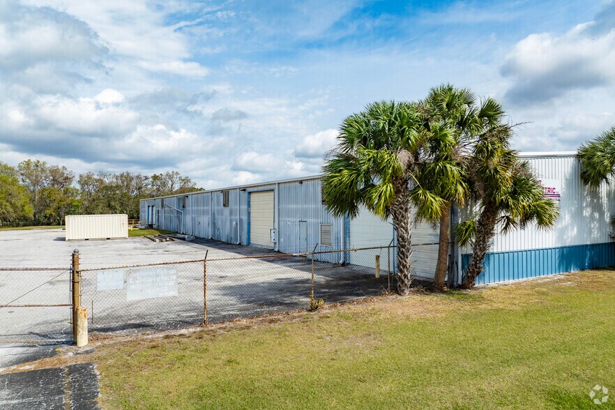 More Photos Of 5115 Frontage Rd N, Lakeland Manufacturing For Sale