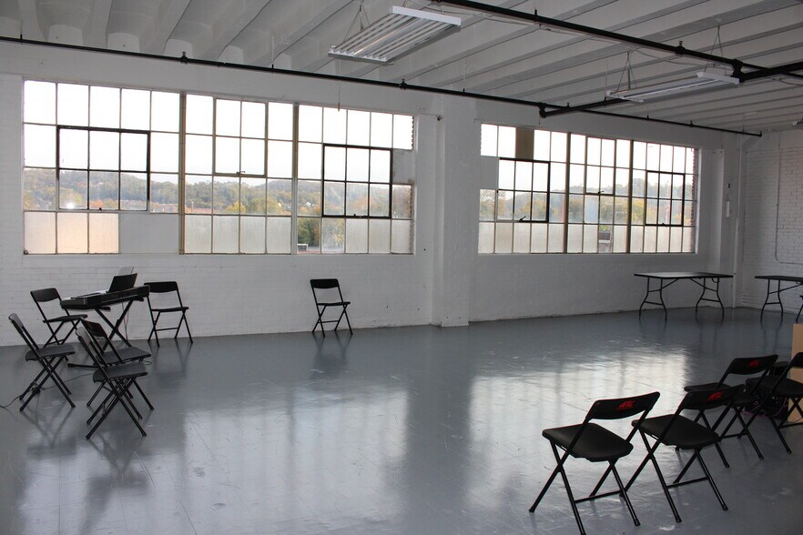 More Photos Of 201 N Braddock Ave, Pittsburgh Light Manufacturing For Lease