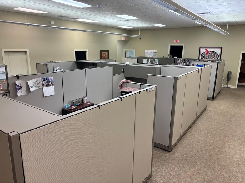 More Photos Of 4081 Inner Perimeter Rd, Valdosta Office Residential For Sale
