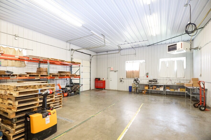 More Photos Of 1516 Ohio St, Des Moines Warehouse For Lease