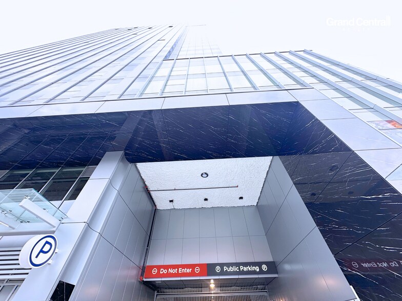 More Photos Of 9686 137 St, Surrey Office For Sale