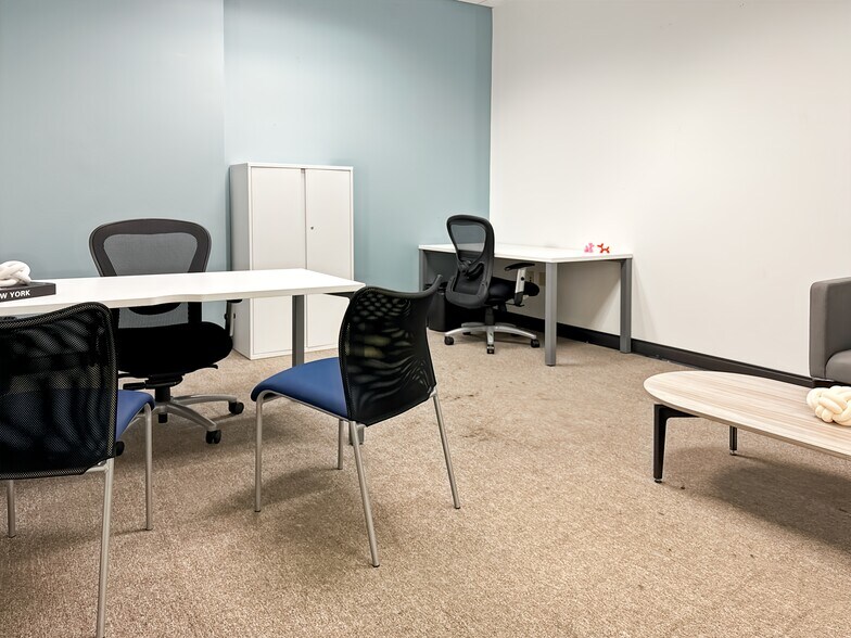 More Photos Of 950 S Pine Island Rd, Plantation Coworking Space