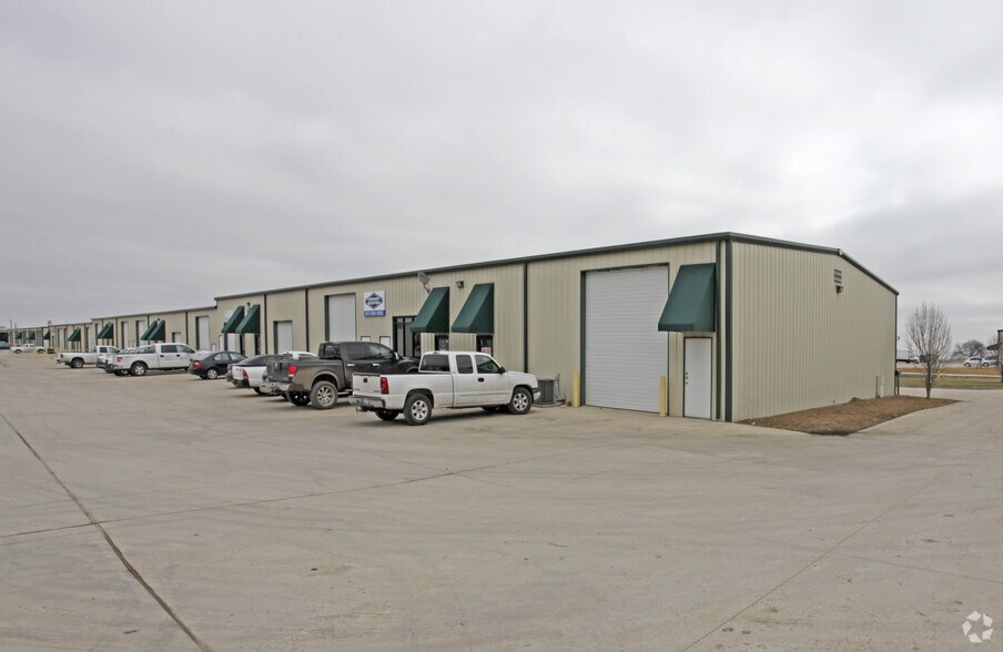 More Photos Of 1150 Blue Mound Rd W, Haslet Flex For Lease
