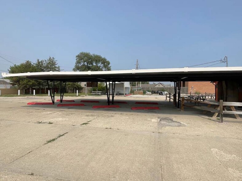 More Photos Of 223 S Main St, Valentine General Retail For Sale