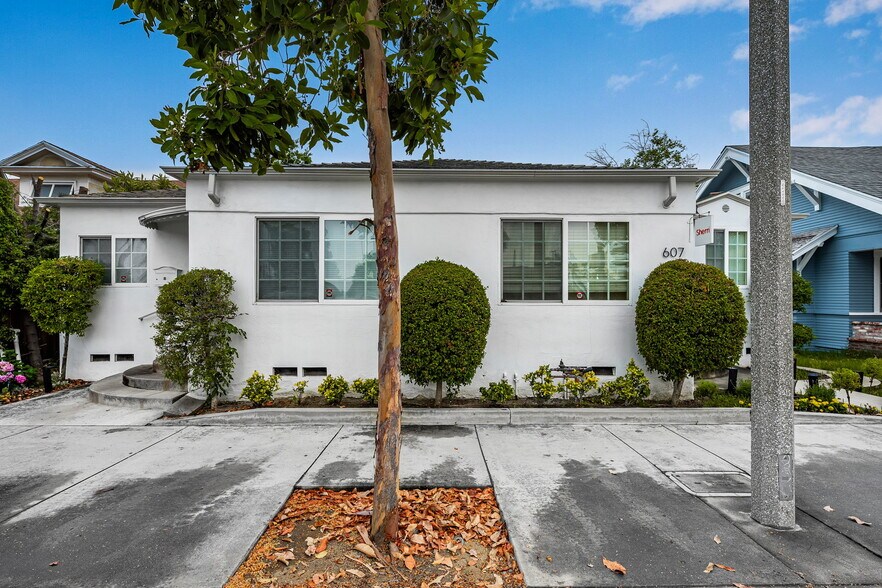 More Photos Of 607 N Anaheim Blvd, Anaheim Office For Sale