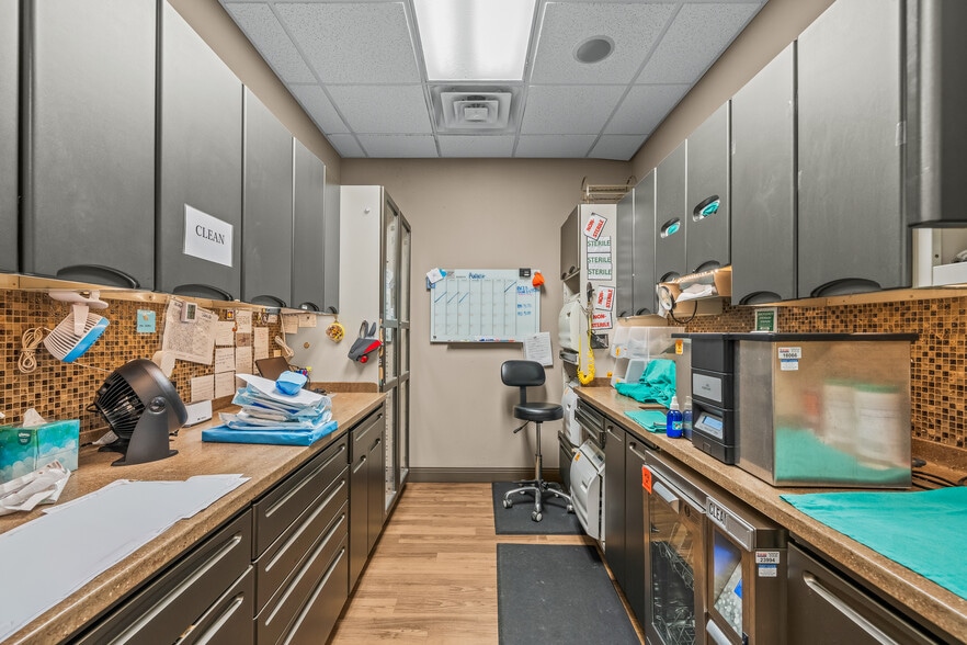 More Photos Of 7515 Quaker Ave, Lubbock Medical For Sale