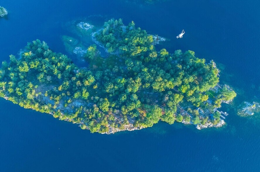 More Photos Of 1 Dumfounder island, Gananoque Land For Sale