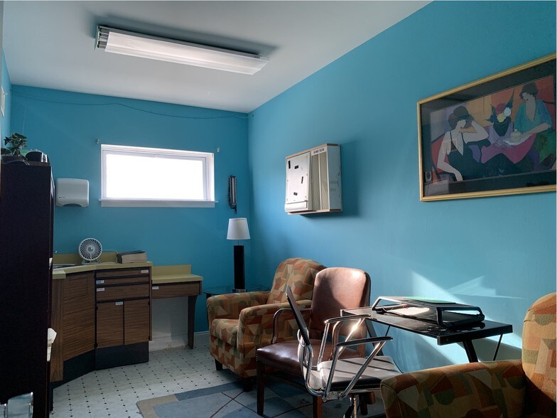 More Photos Of 2809 River Rd, Camden Medical For Sale