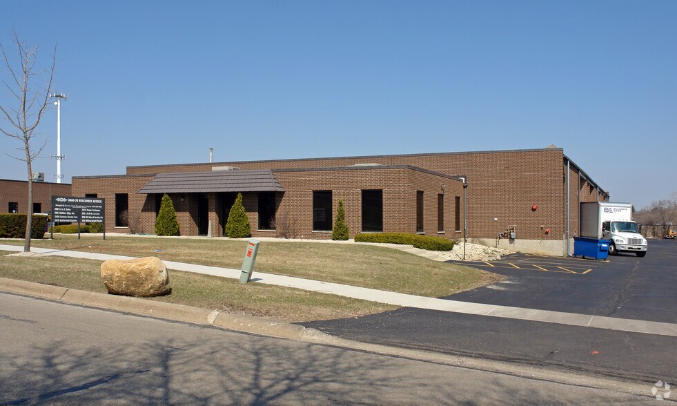More Photos Of 2460-2478 Wisconsin Ave, Downers Grove Warehouse For Lease