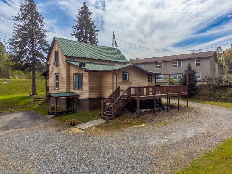 More Photos Of 3074 Old Cullowhee Rd, Cullowhee Apartments For Sale