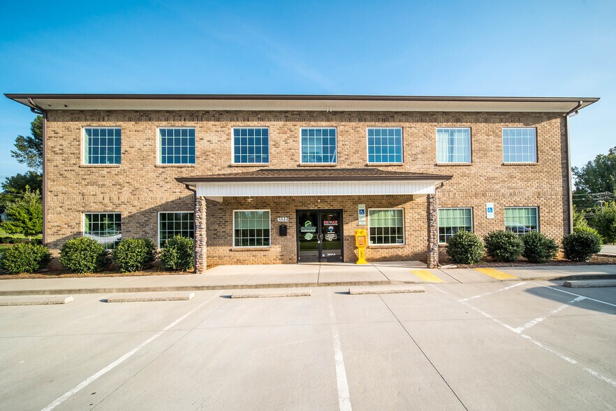 Primary Photo Of 3844 Clemmons Rd, Clemmons Medical For Lease
