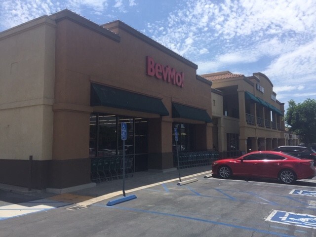 More Photos Of 2000-2094 N Tustin St, Orange Unknown For Lease