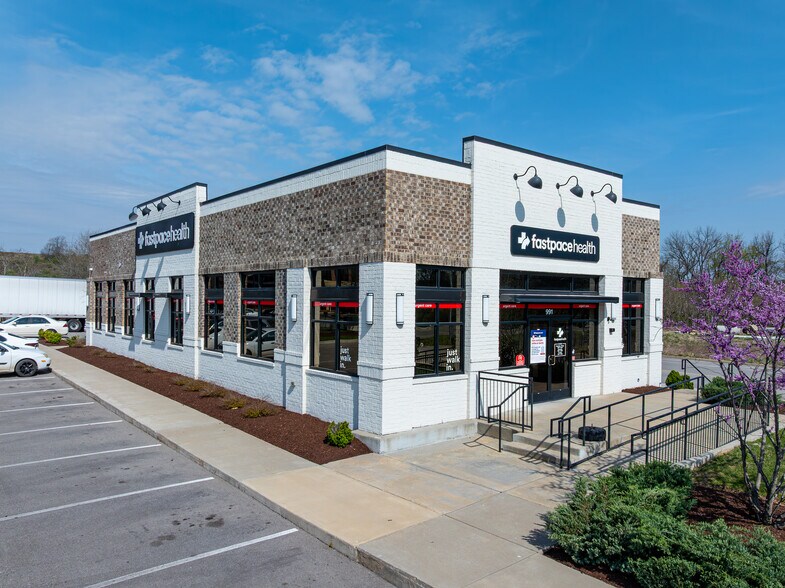 Primary Photo Of 991 Elliston Way, Thompson's Station Medical For Lease