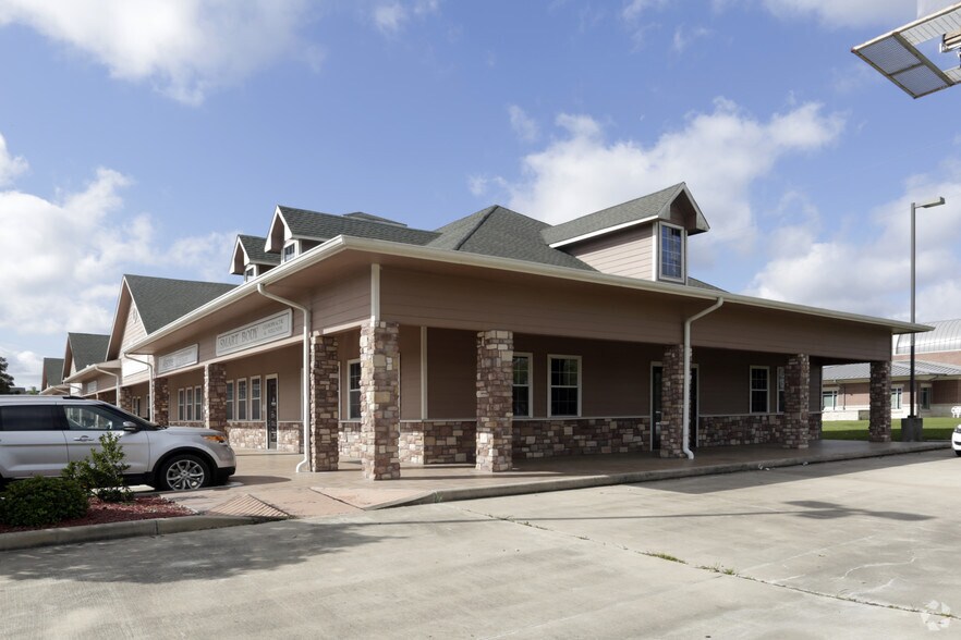 More Photos Of 7930 Broadway St, Pearland Medical For Lease