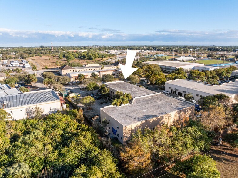 More Photos Of 2580-2590 SE Willoughby Blvd, Stuart Schools For Sale