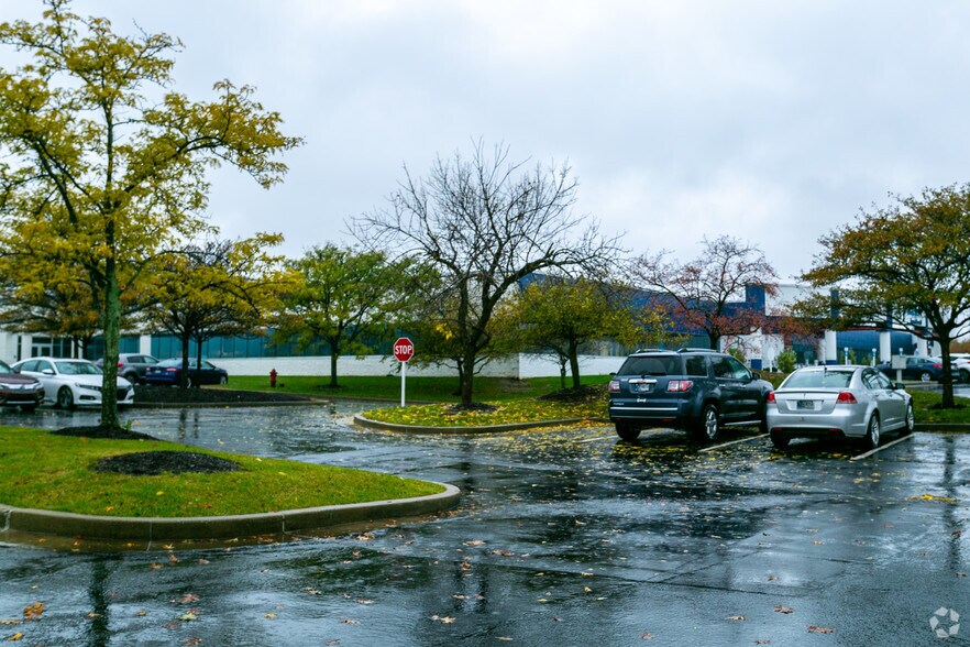 More Photos Of 9999 E 121st St, Fishers Warehouse For Lease