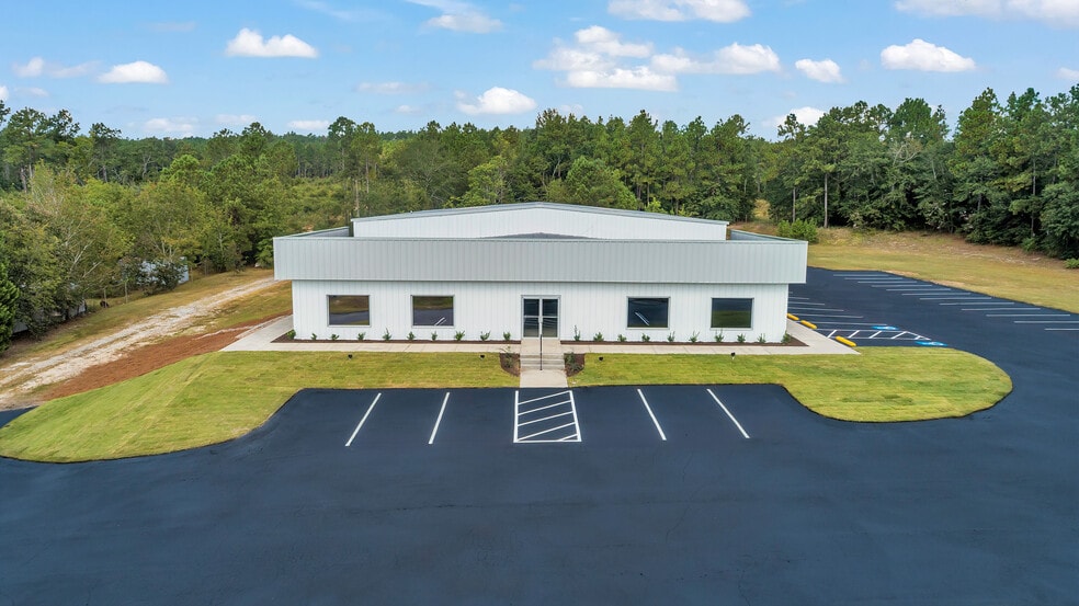 More Photos Of 1982 Us-1, Graniteville Showroom For Sale