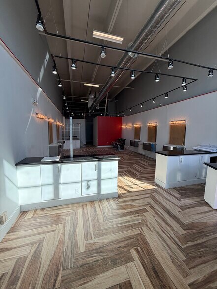 More Photos Of 13115 W Okeechobee Rd, Hialeah Storefront Retail Office For Lease