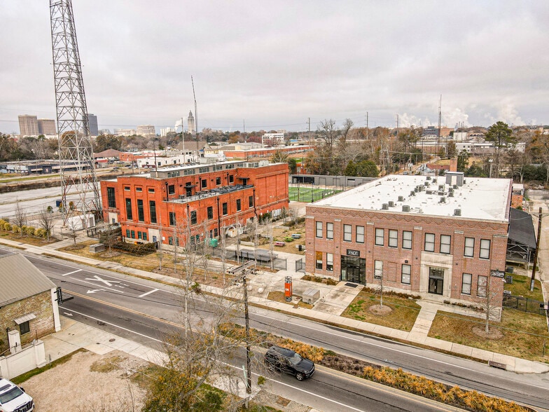 More Photos Of 1600 Government St, Baton Rouge Freestanding For Lease