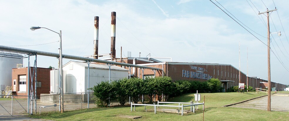 More Photos Of 1515 W Academy St, Cherryville Warehouse For Lease