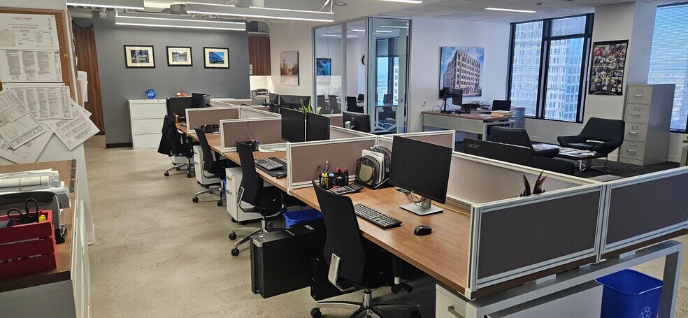 More Photos Of 700 S Flower St, Los Angeles Office For Lease