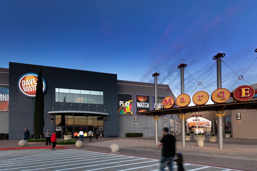 More Photos Of 7600-7680 Katy Fwy, Houston Unknown For Lease