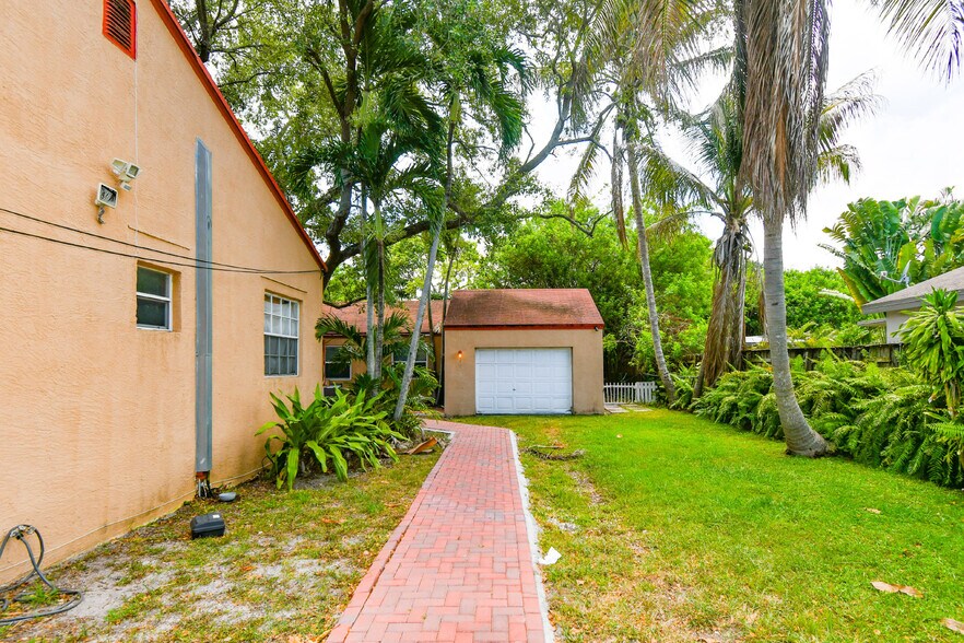 More Photos Of 1111 NE 5th Ter, Fort Lauderdale Apartments For Sale