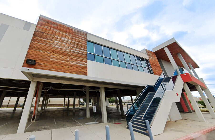 More Photos Of 5112 W Expressway 83, McAllen Bowling Alley For Sale