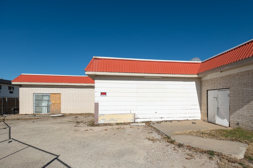 More Photos Of 2915 E Interstate 40, Amarillo Hotel For Sale