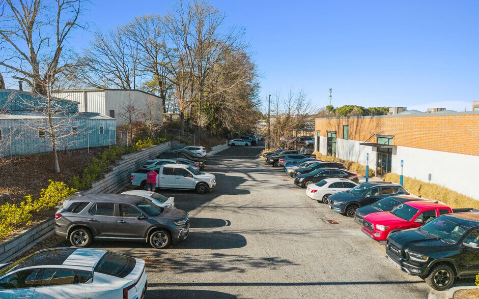 More Photos Of 2135 American Industrial Way, Chamblee Office For Sale