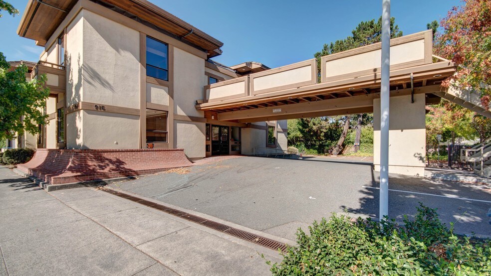 More Photos Of 915 Diablo Ave, Novato Office For Sale