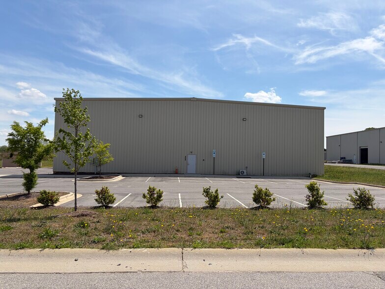 Primary Photo Of 208 Corinth Ave, Dunn Industrial For Lease