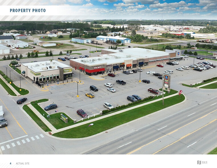 More Photos Of 1360-1374 W Main St, Gaylord Storefront For Sale